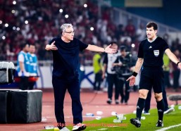 金年会app-世俱杯比赛中先丢球后逆转的经典场次统计及战术启示